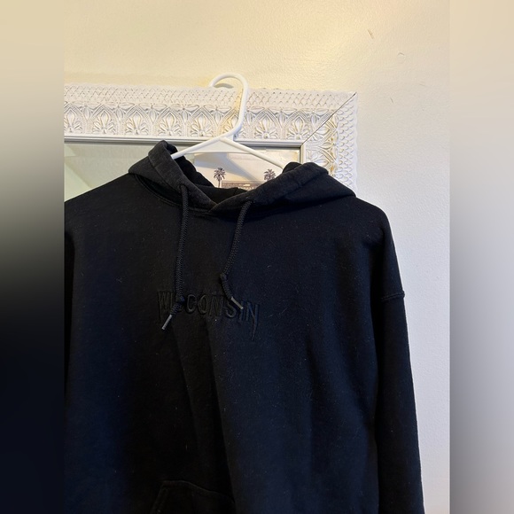 Wisconsin Sweatshirt - Picture 2 of 3